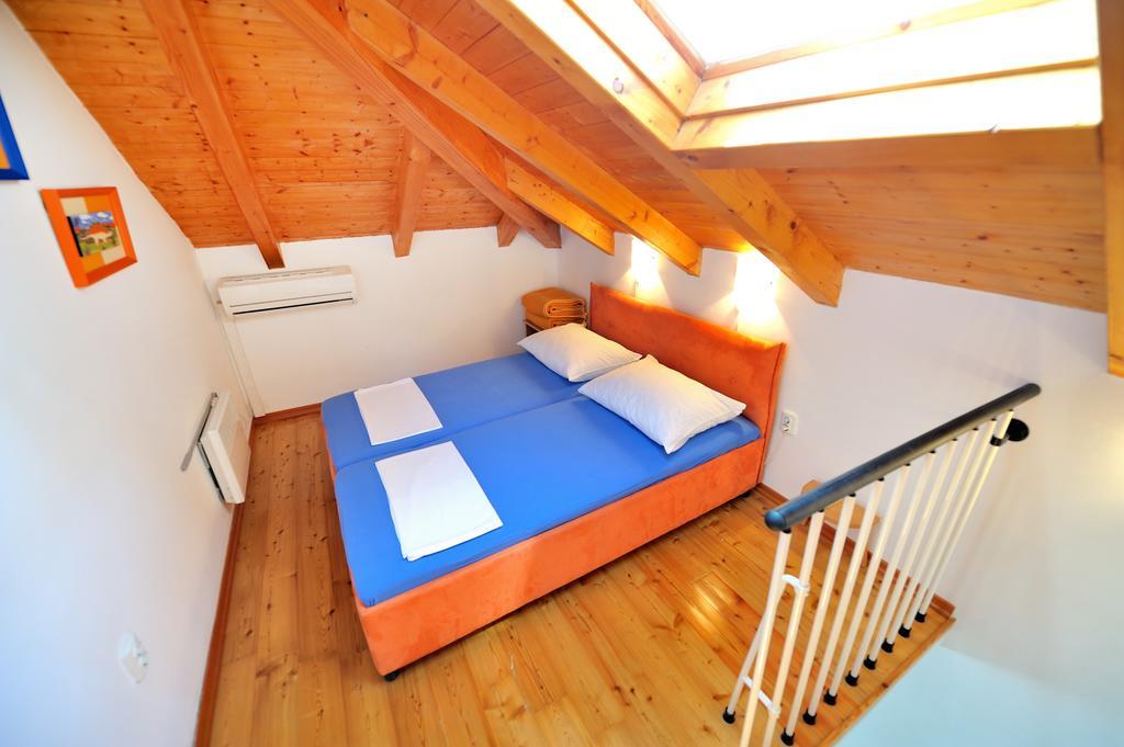 Charming Center Apartment Split Habitación foto